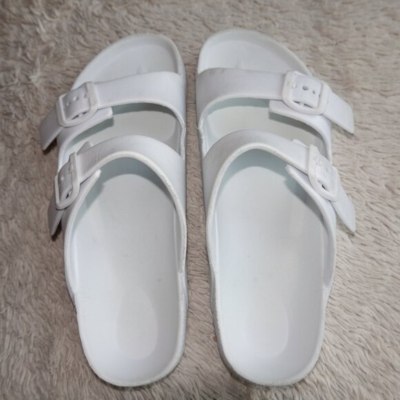 Girls Size 2/3 White Slip On Slide On Double Strap Sandals - Picture 1 of 3